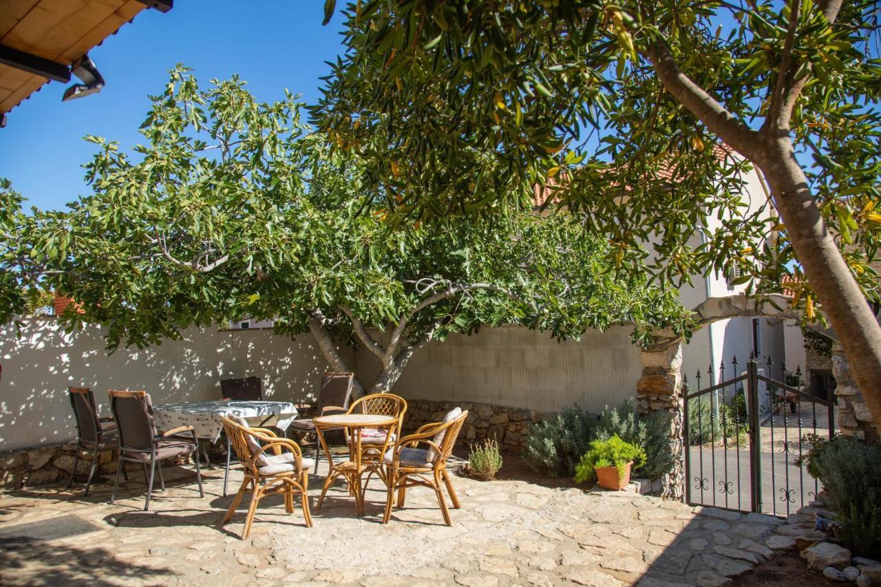 Apartments By The Sea Milna, Vis - 8895 รูคาวาซ ภายนอก รูปภาพ