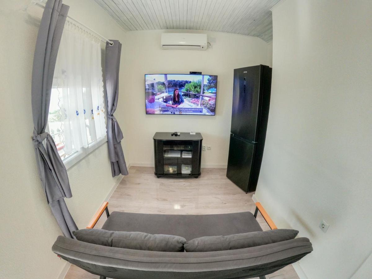 Apartments By The Sea Milna, Vis - 8895 รูคาวาซ ภายนอก รูปภาพ