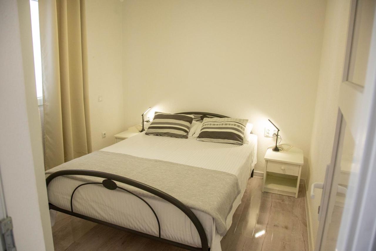 Apartments By The Sea Milna, Vis - 8895 รูคาวาซ ภายนอก รูปภาพ